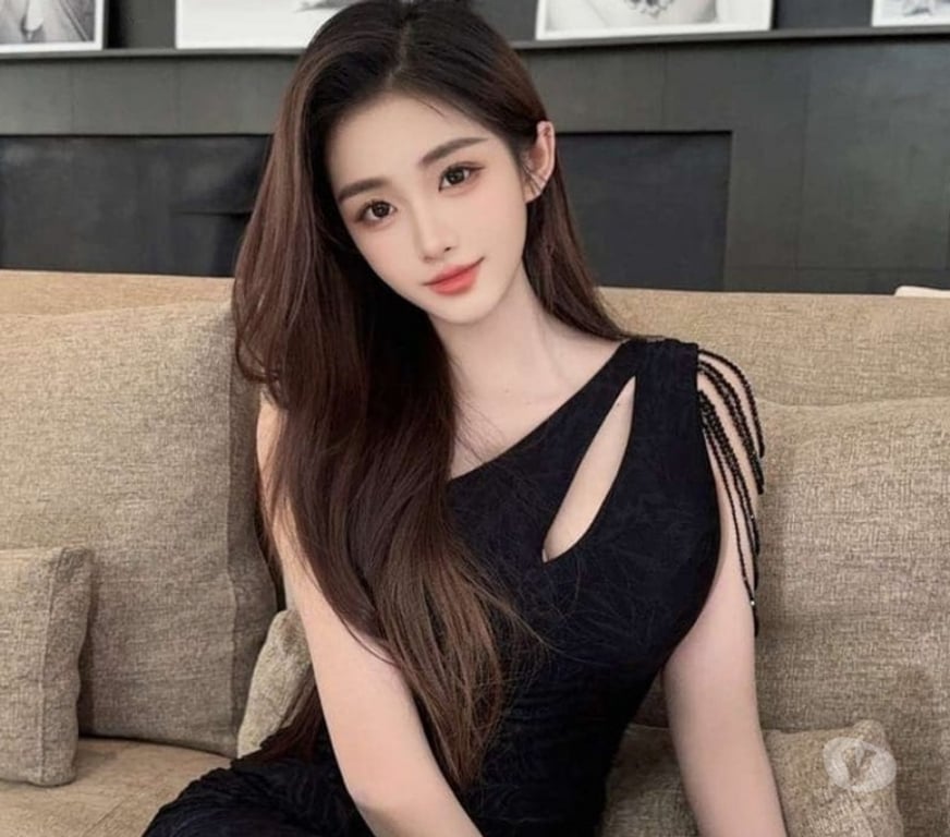 🧡A lovely Asian girl in town and short stay.