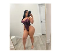 🦋Eva is back in London to fulfill your dreams